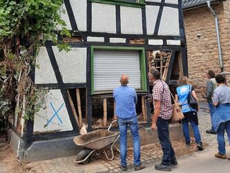 viele Häuser sind massiv getroffen © Julia Ricker, Interessengemeinschaft Bauernhaus