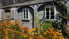 Umgebindehaus in Großschönau nach der Renovierung. Aus diesem Foto entstand der beliebteste Holznagel-Titel (Foto: Wolfgang Domeyer, Großschönau) 