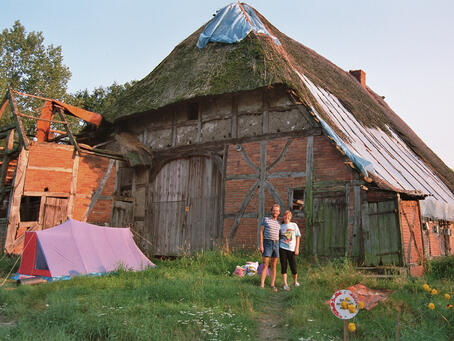 Notdeckung des Daches © Interessengemeinschaft Bauernhaus, Margot und Wolfgang Pauli