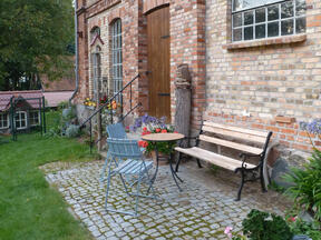 Marlow- Ferienwohnung - Gutshof Alt-Guthendorf