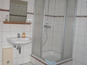 Marlow- Ferienwohnung - Gutshof Alt-Guthendorf