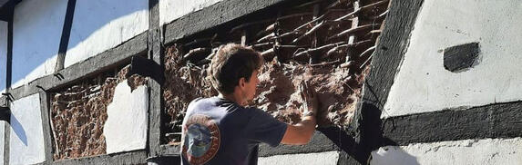 Gefachreparatur mit Altlehm © Interessengemeinschaft Bauernhaus, Julia Ricker