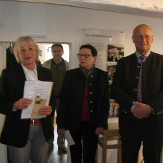 Eva Martiny, Bürgermeisterin und Landrat © Jurahausverein Eichstätt