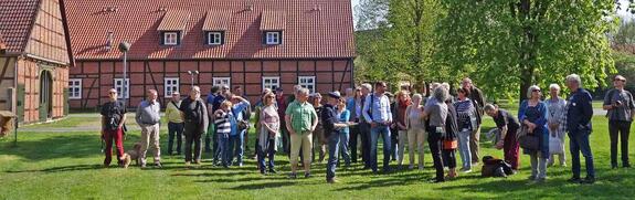 Mitglieder der Interessengemeinschaft Bauernhaus bei Mitgliedertreffen im Wendland 2018 © Christine Kohnke-Löbert, Interessengemeinschaft Bauernhaus