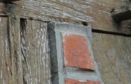 Fachwerk - Aussenfassade - Herauskippende Gefachausmauerung